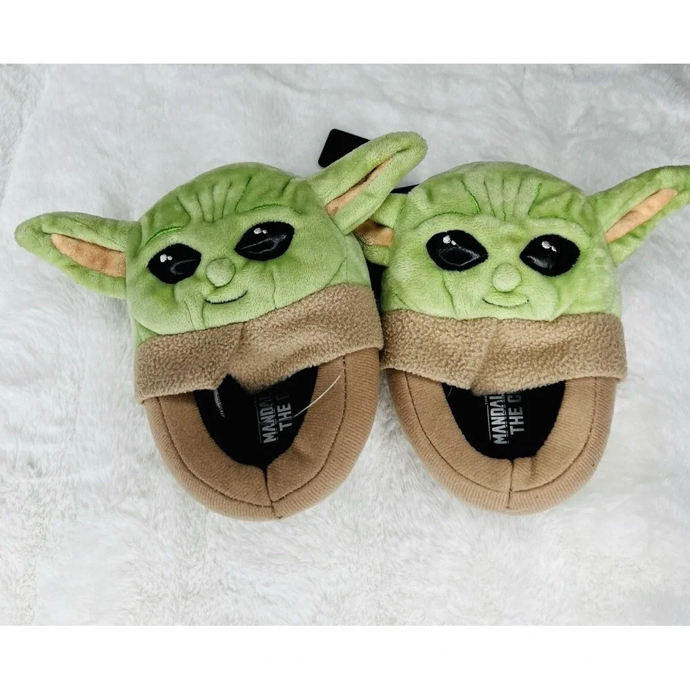 NWT Disney Grogu Baby Yoda Mandalorian Plush Slippers Toddler Size 5/6 Star Wars